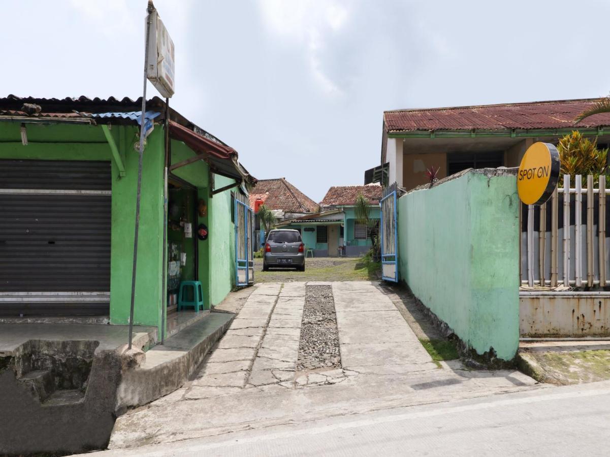 Spot On 90003 Villa Tawang Cianjur Exteriér fotografie